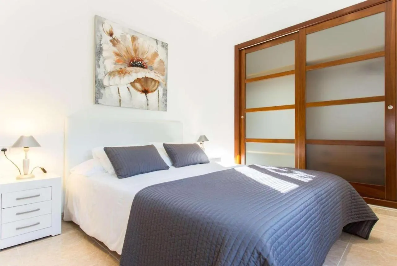 Gatoses Villa Sa Coma  España